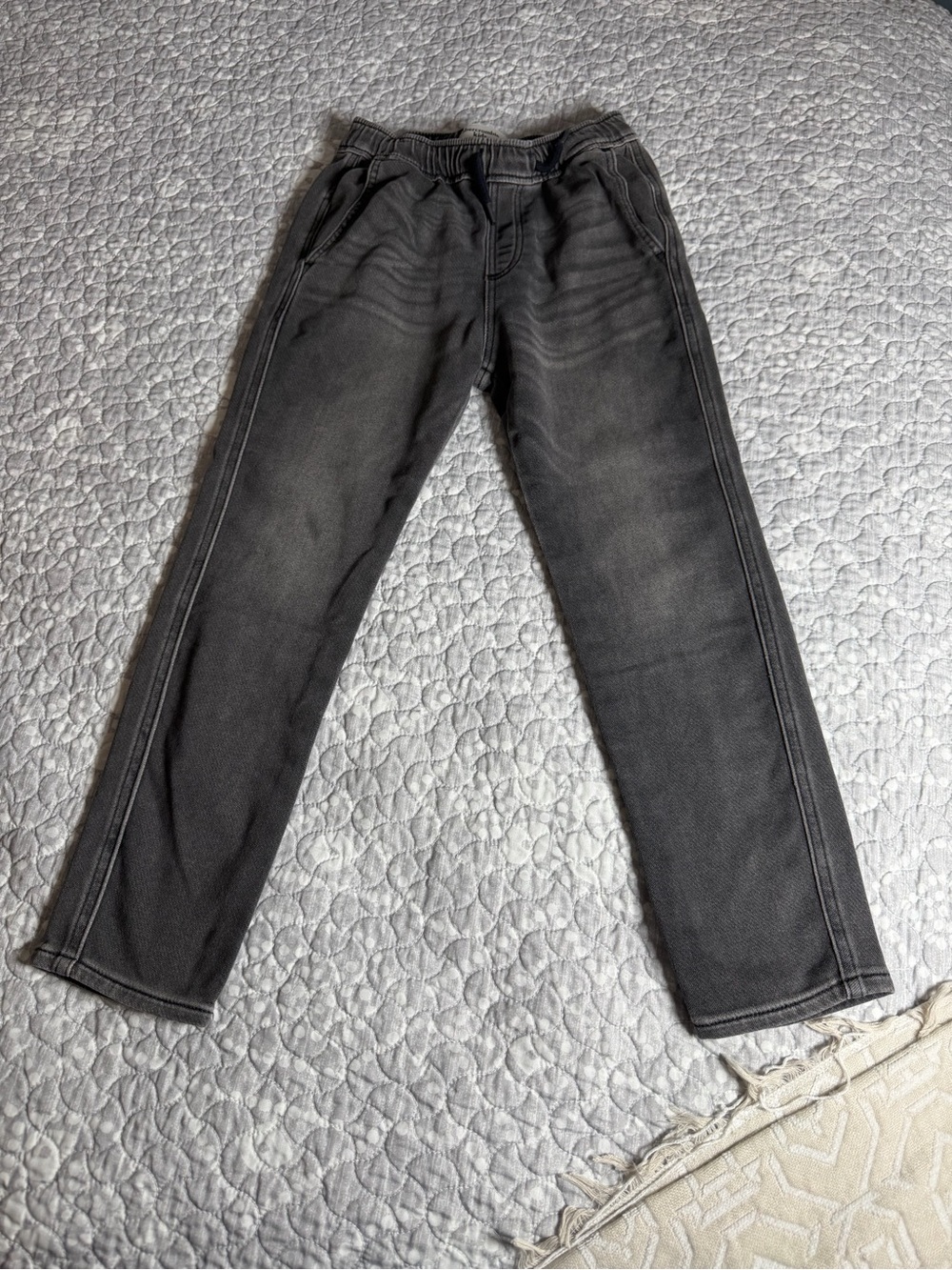 abercrombie kids Black Straight-Leg Jeans, stretch denim. Boys size 9/10.